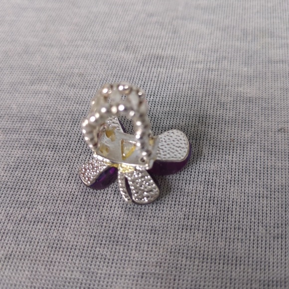 Lot of Earrings, Pin and Ring - Picture 9 of 9